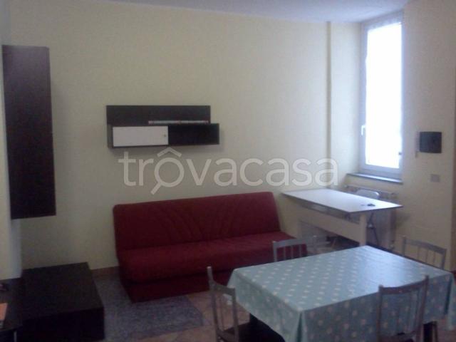 Appartamento in affitto a Castegnate, Castellanza