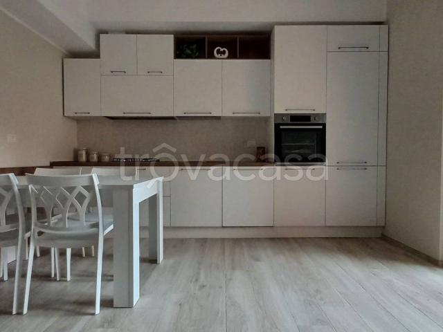 Appartamento in affitto a Cesate, Lombardia
