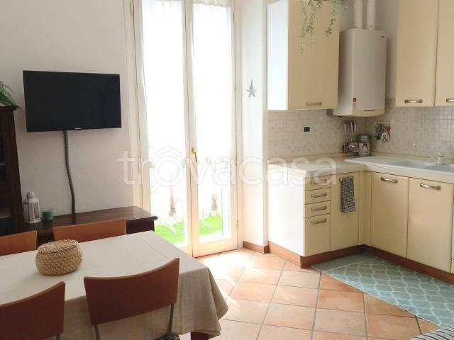 Appartamento in affitto a Interlegno, Como