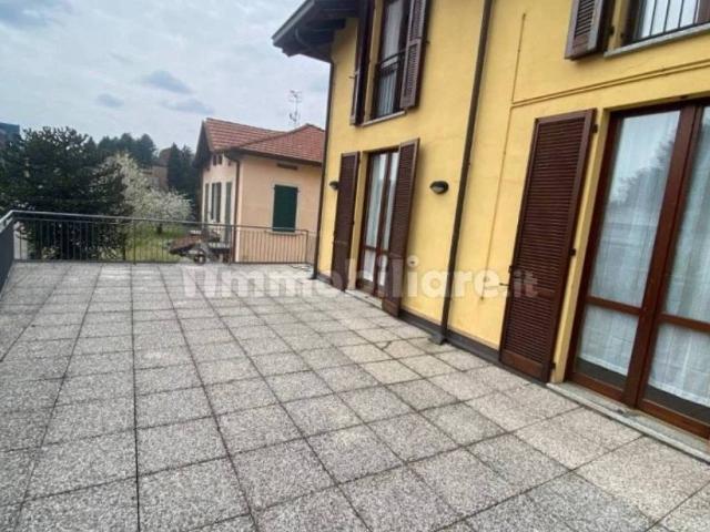 Appartamento in affitto a Como, Lombardia