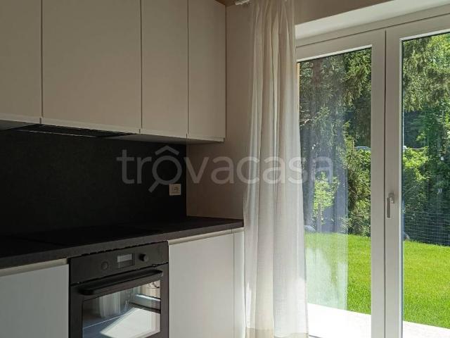 Appartamento in affitto a Trecallo, Como