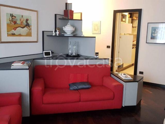 Appartamento in affitto a Sant'Agostino, Como