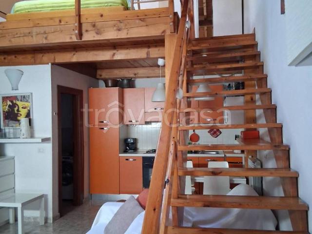 Appartamento in affitto a Città murata, Como