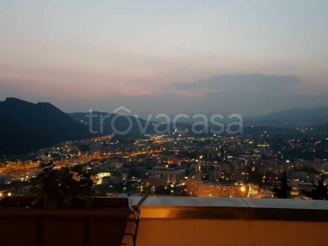 Appartamento in affitto a Sagnino, Como
