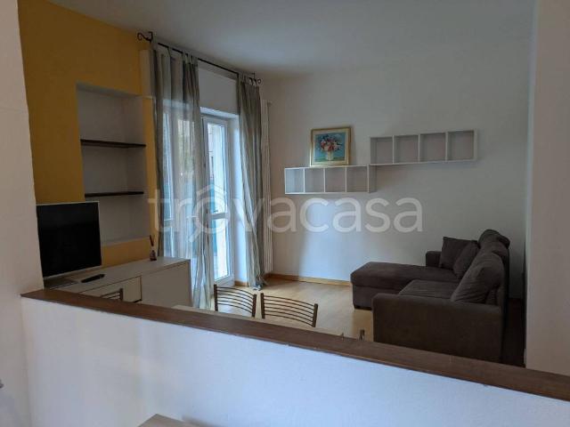 Appartamento in affitto a Como, Lombardia