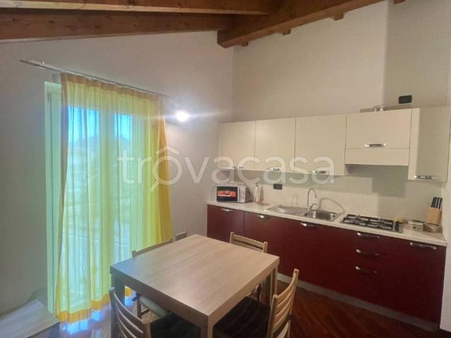 Appartamento in affitto a Como, Lombardia