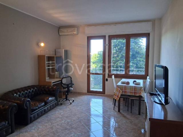 Appartamento in affitto a Molinetto di Lorenteggio, Corsico