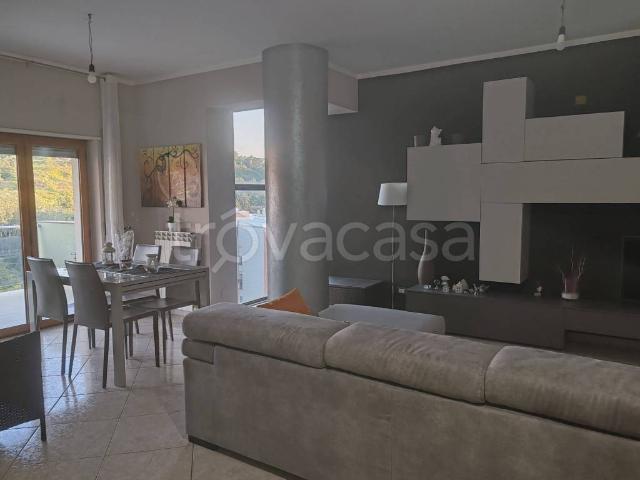 Appartamento in affitto a Città 2000, Calabria