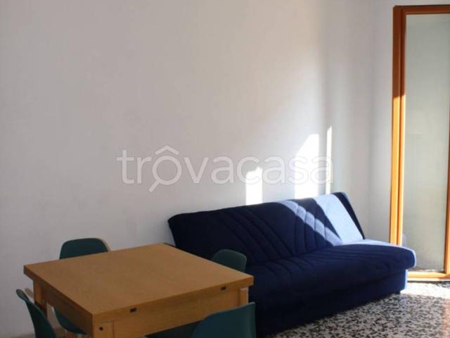 Appartamento in affitto a Giordano, Cremona