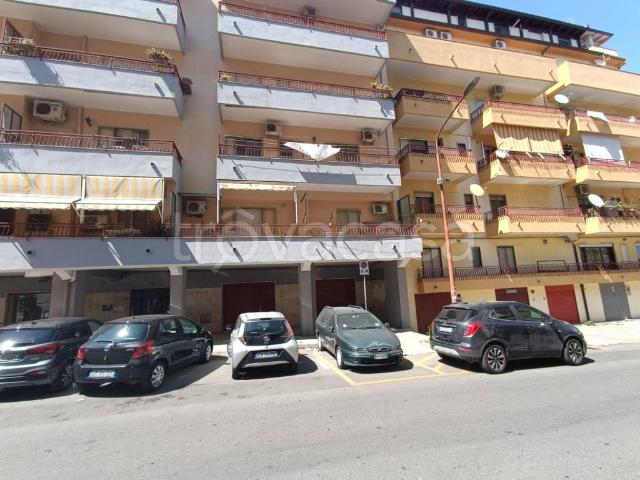 Appartamento in affitto a Carmine, Calabria