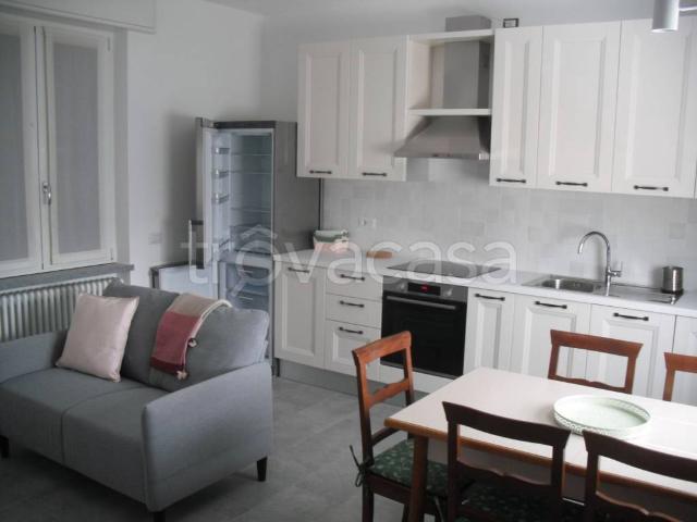 Appartamento in affitto a Castello, Dervio