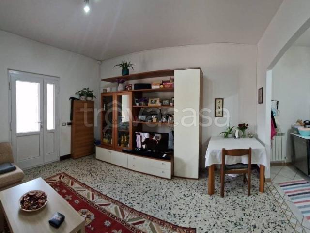 Appartamento in affitto a Dizzasco, Lombardia