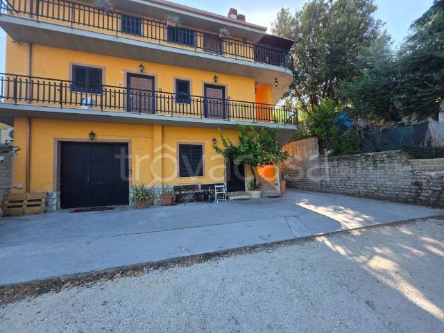 Appartamento in affitto a Fara Sabina, Lazio