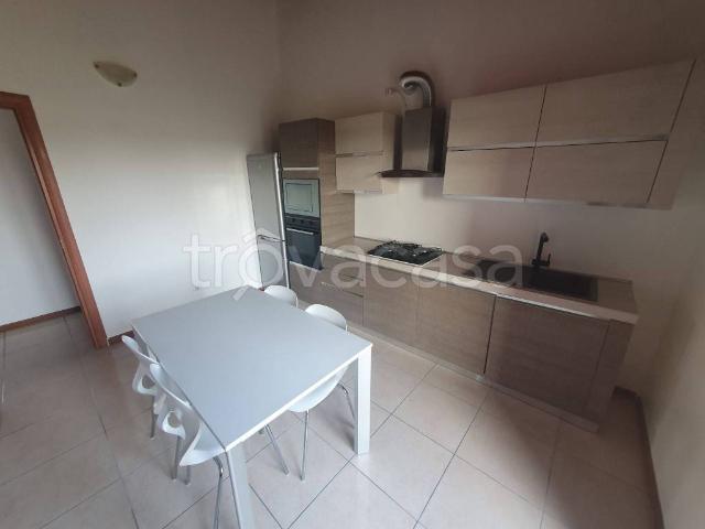 Appartamento in affitto a Fortunago, Lombardia