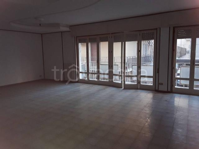 Appartamento in affitto a Quartiere Ortocastello, Gela