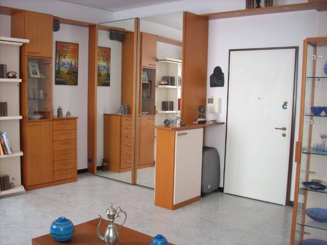 Appartamento in affitto a Centro Est, Serra Riccò
