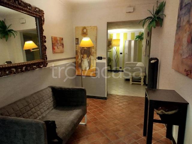 Appartamento in affitto a Centro Est, Serra Riccò