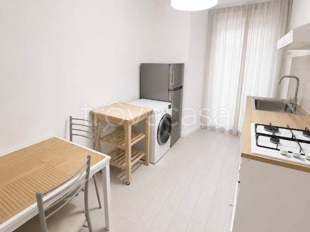 Appartamento in affitto a Centro Est, Serra Riccò