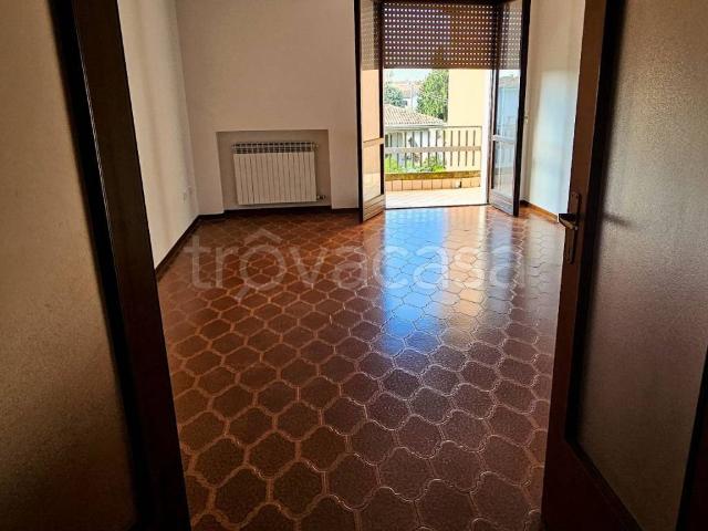 Appartamento in affitto a Torre, Goito