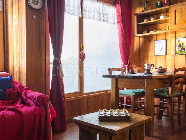 Appartamento in affitto a Gressan, Aosta