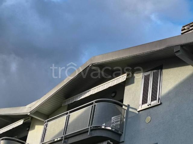 Appartamento in affitto a Guanzate, Como