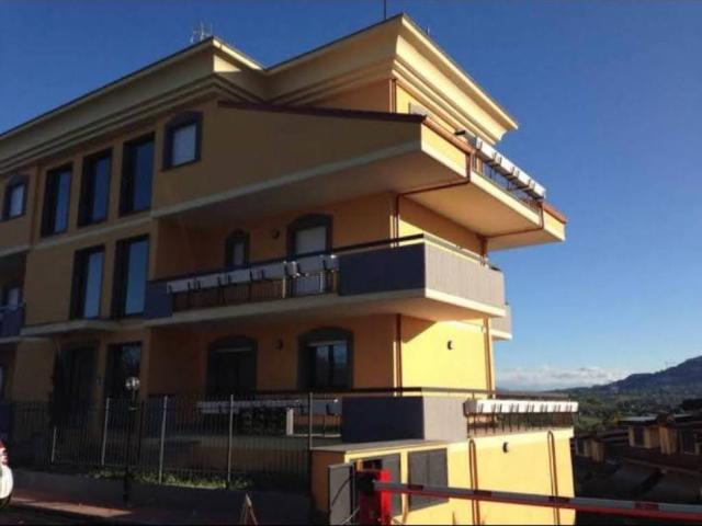 Appartamento in affitto a Guidonia Montecelio, Roma Capitale