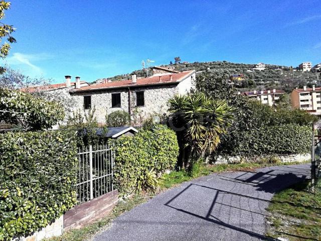 Appartamento in affitto a Clavi, Imperia