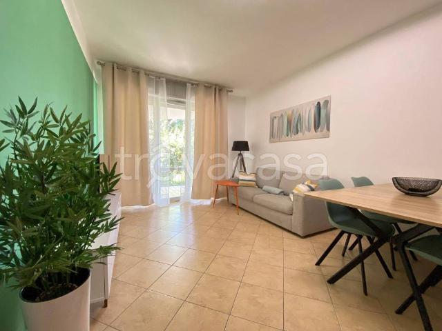 Appartamento in affitto a Ispra, Lombardia