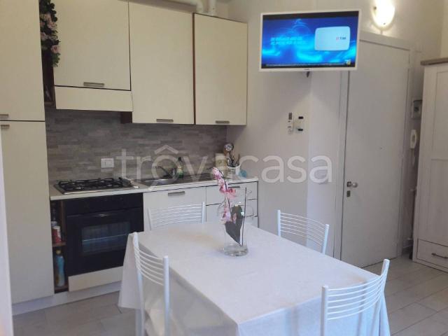 Appartamento in affitto a Ispra, Lombardia