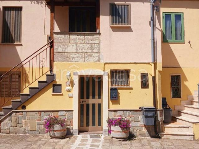 Appartamento in affitto a Laurenzana, Basilicata