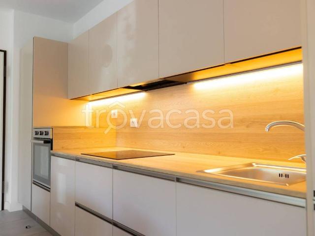 Appartamento in affitto a Somneggio, Lavena Ponte Tresa