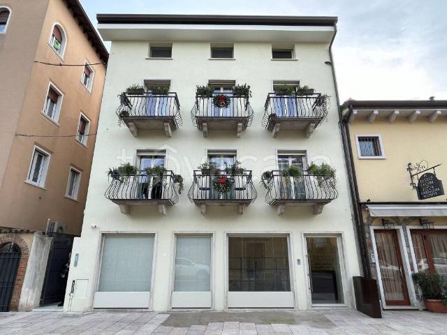Appartamento in affitto a Lazise, Verona