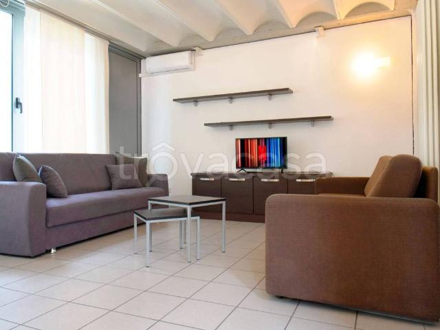 Appartamento in affitto a San Giovanni, Lecco