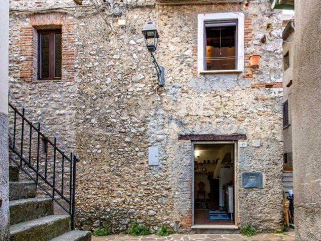 Appartamento in affitto a Longone Sabino, Lazio