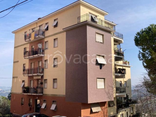 Appartamento in affitto a Marche, Macerata
