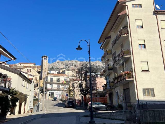Appartamento in affitto a Marsicovetere, Basilicata
