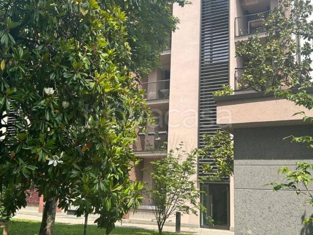 Appartamento in affitto a Municipio 9, Milano