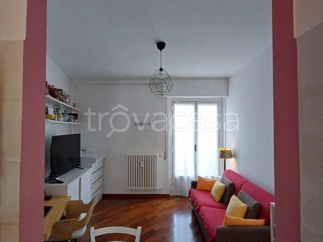 Appartamento in affitto a Municipio 6, Milano
