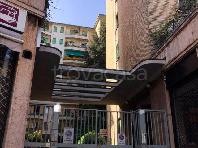 Appartamento in affitto a Municipio 9, Milano