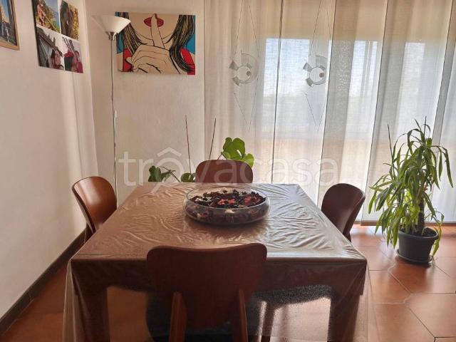 Appartamento in affitto a Municipio 4, Milano