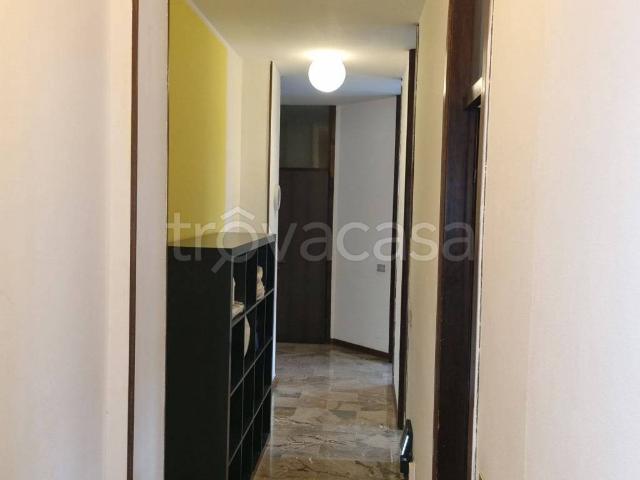 Appartamento in affitto a Municipio 9, Milano