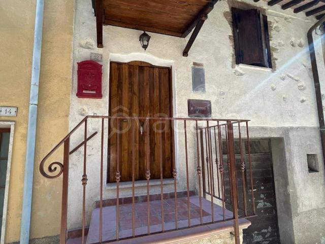 Appartamento in affitto a Mompeo, Lazio