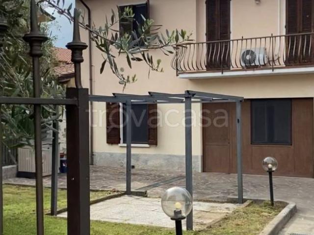 Appartamento in affitto a Moniga del Garda, Brescia