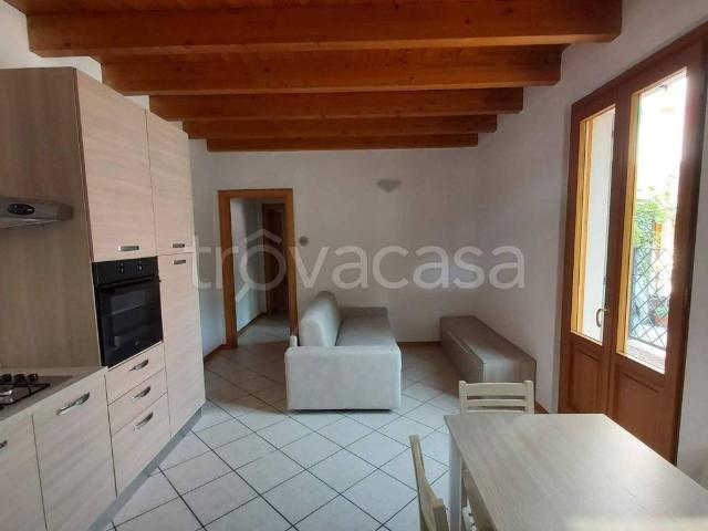 Appartamento in affitto a Montirone, Lombardia