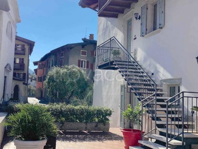 Appartamento in affitto a Comunità Alto Garda e Ledro, Nago