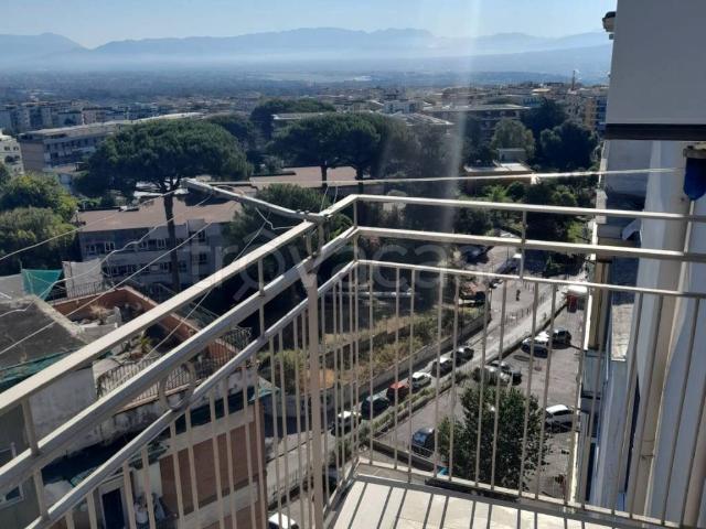 Appartamento in affitto a Municipalità 3, Campania