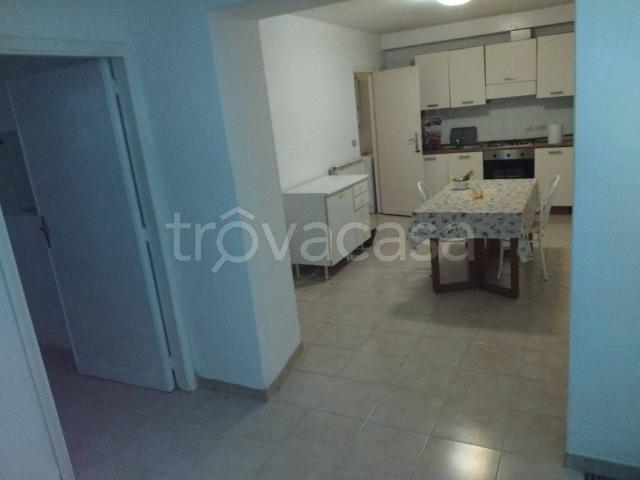 Appartamento in affitto a Santa Lucia, Cenerente