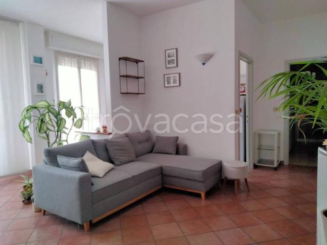 Appartamento in affitto a Santa Lucia, Cenerente