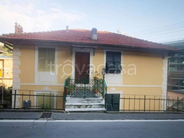 Appartamento in affitto a Polanesi, Recco