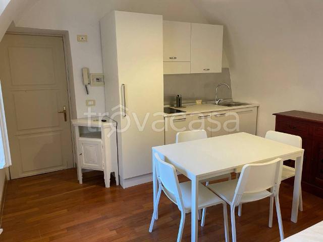 Appartamento in affitto a Regina Pacis, Rieti